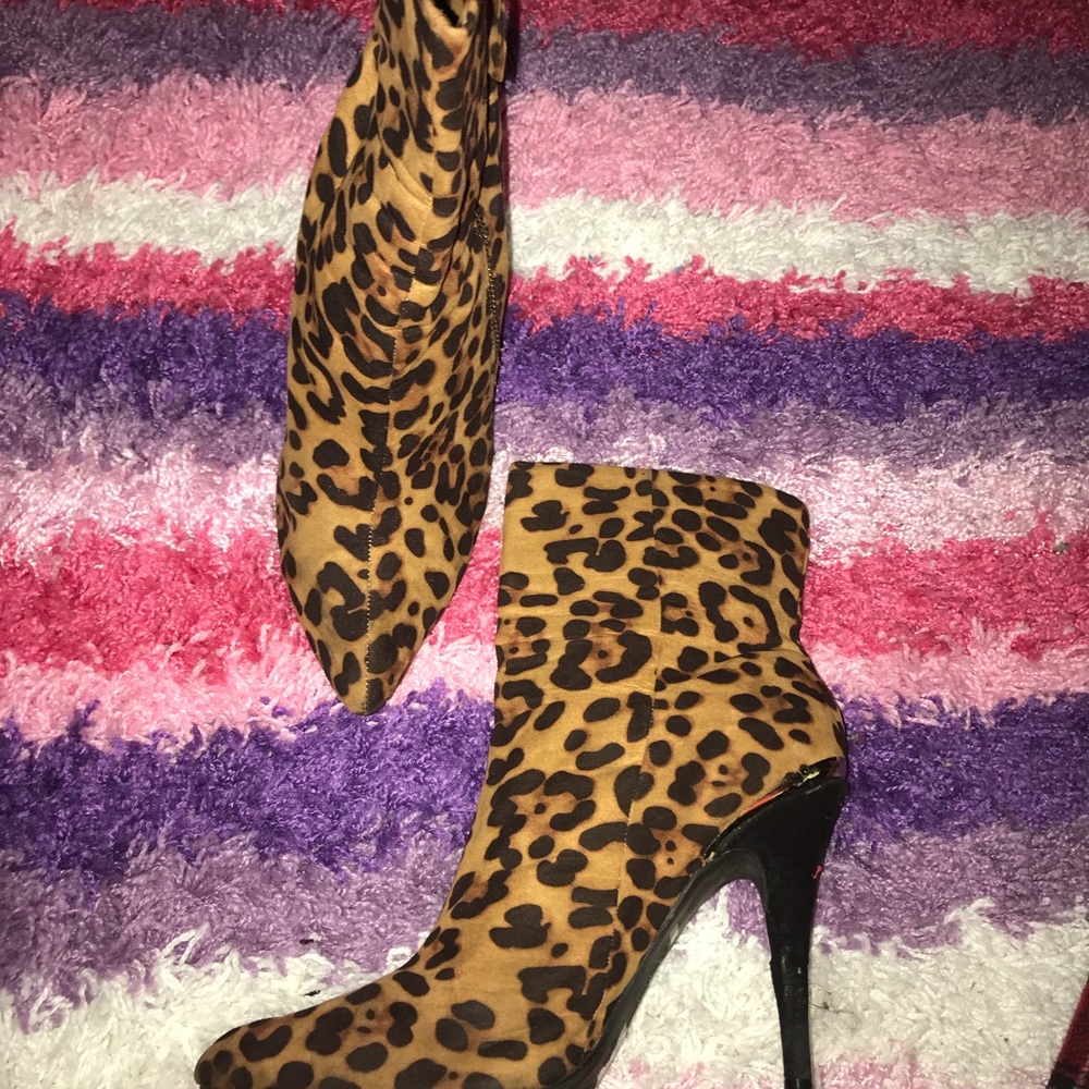 Leopard print booties 🐯👢 - Picture 4 of 4